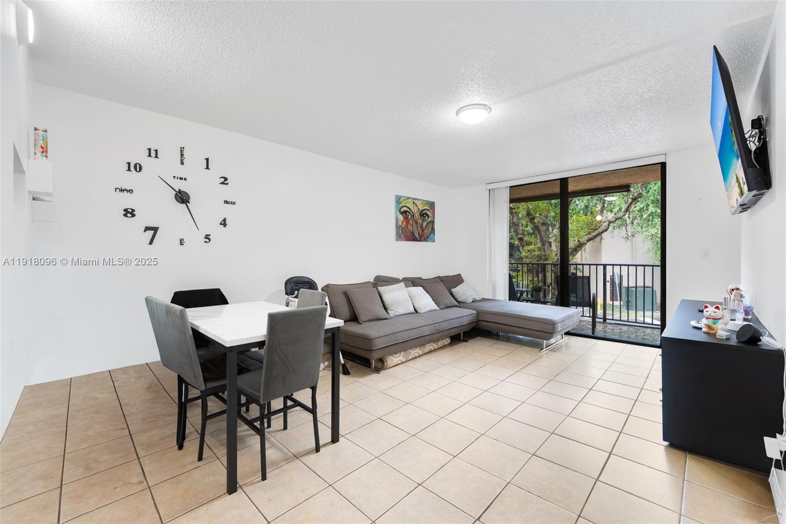 PROMENADE AT KENDALE LAKE - Residential