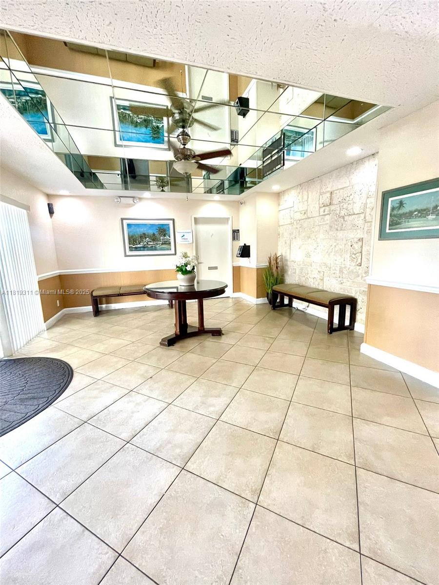 Rental Property at 2555 Ne 11th St 405, Fort Lauderdale, Broward County, Florida - Bedrooms: 1 
Bathrooms: 1  - $2,060 MO.