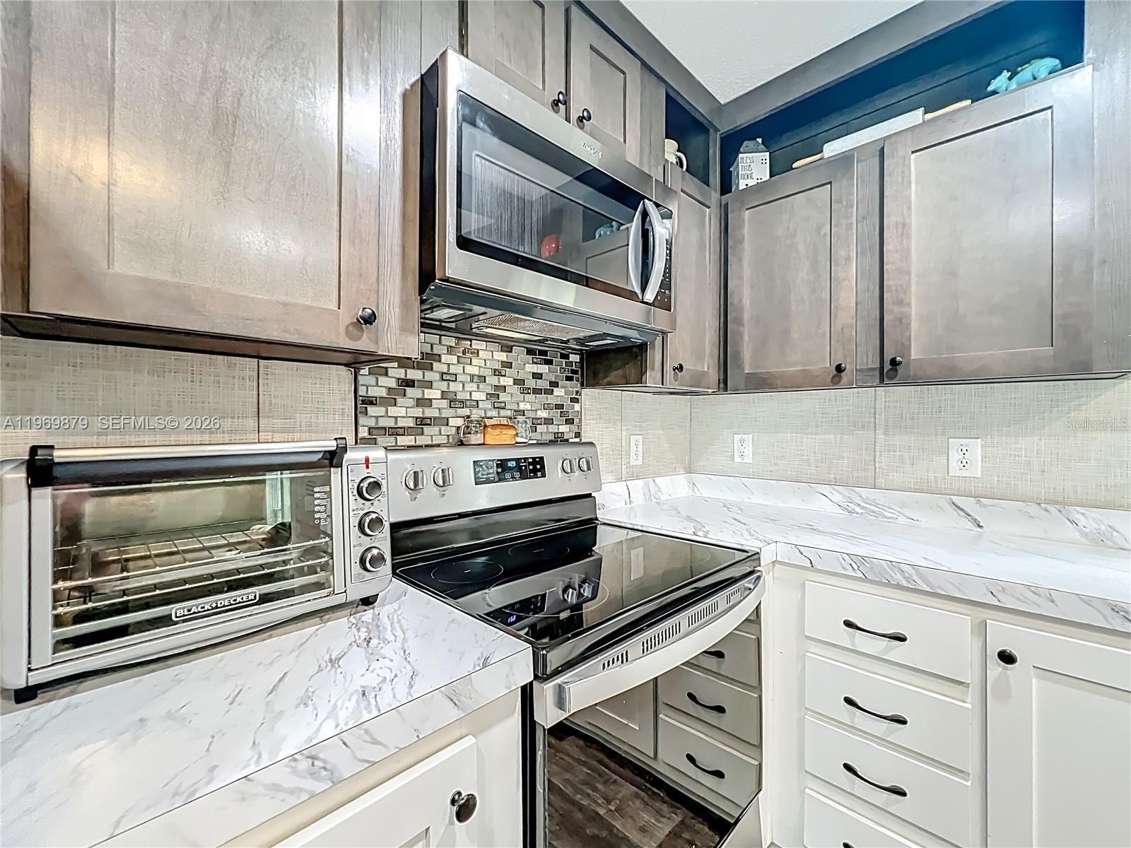 SHADY HILLS PARK SOUTH - Residential