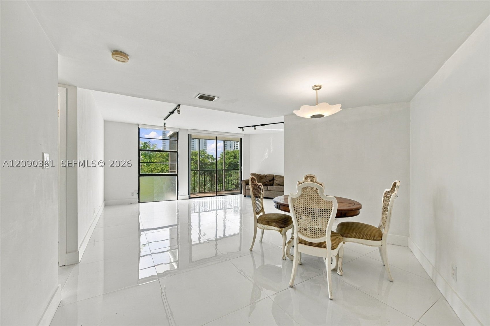 3475 N Country Club Dr 502