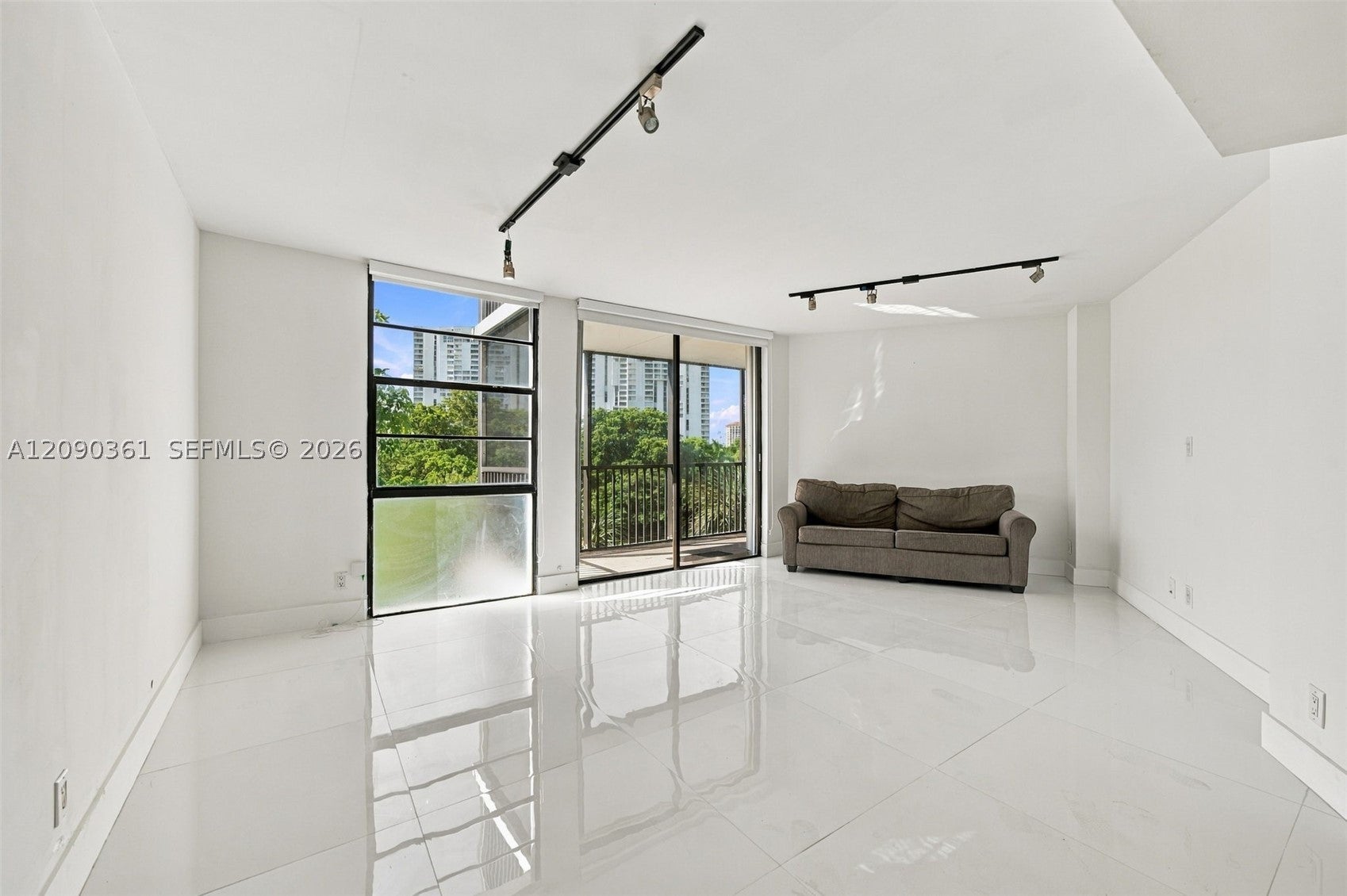 3475 N Country Club Dr 502