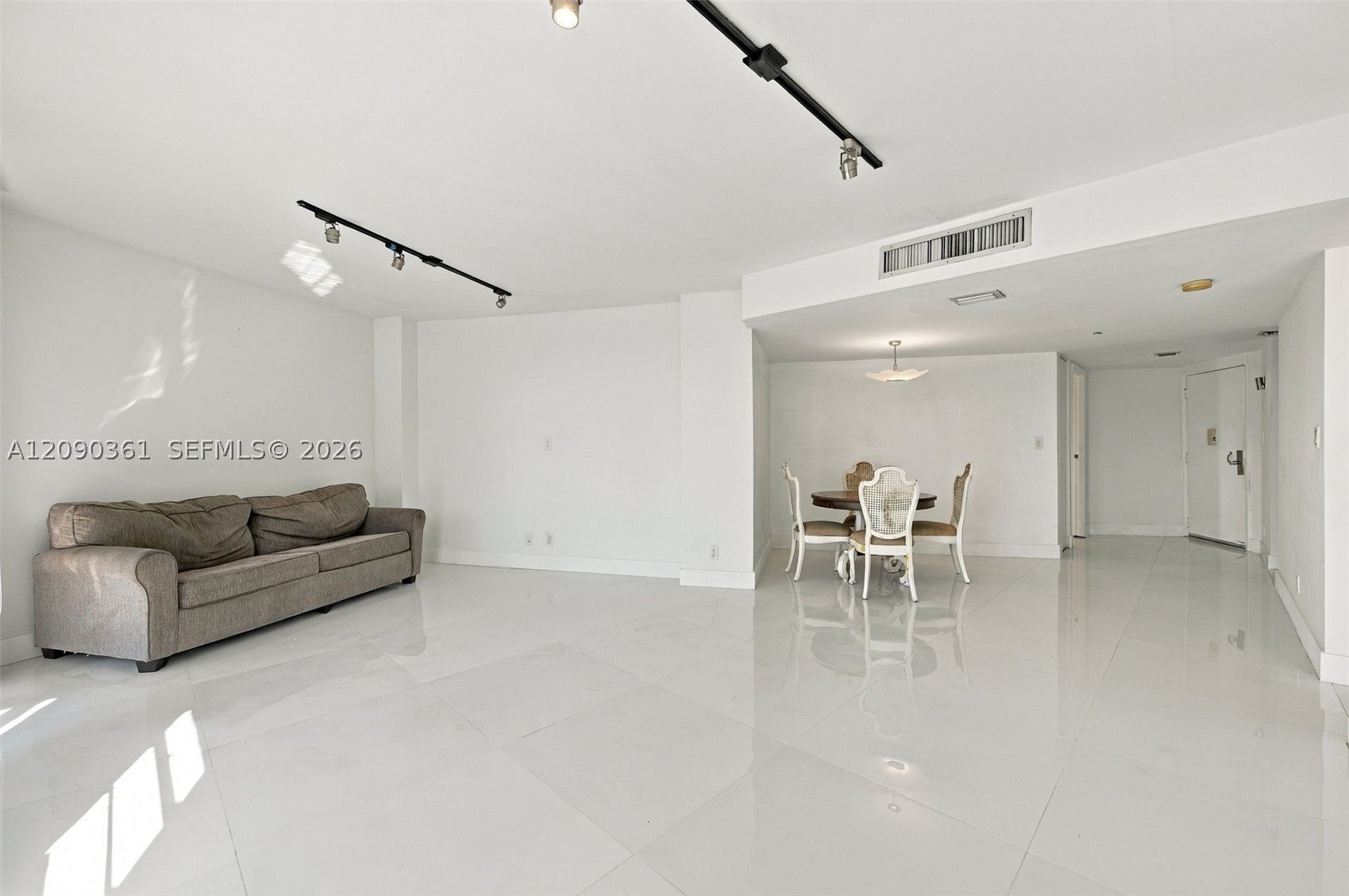 3475 N Country Club Dr 502