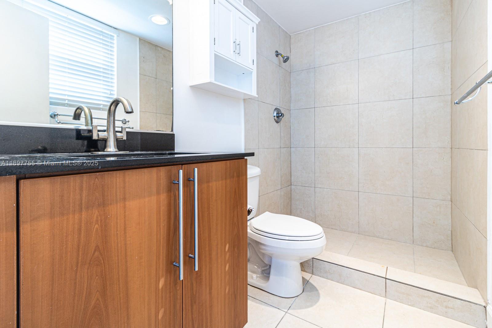 TREASURES ON THE BAY II C - Residential Lease