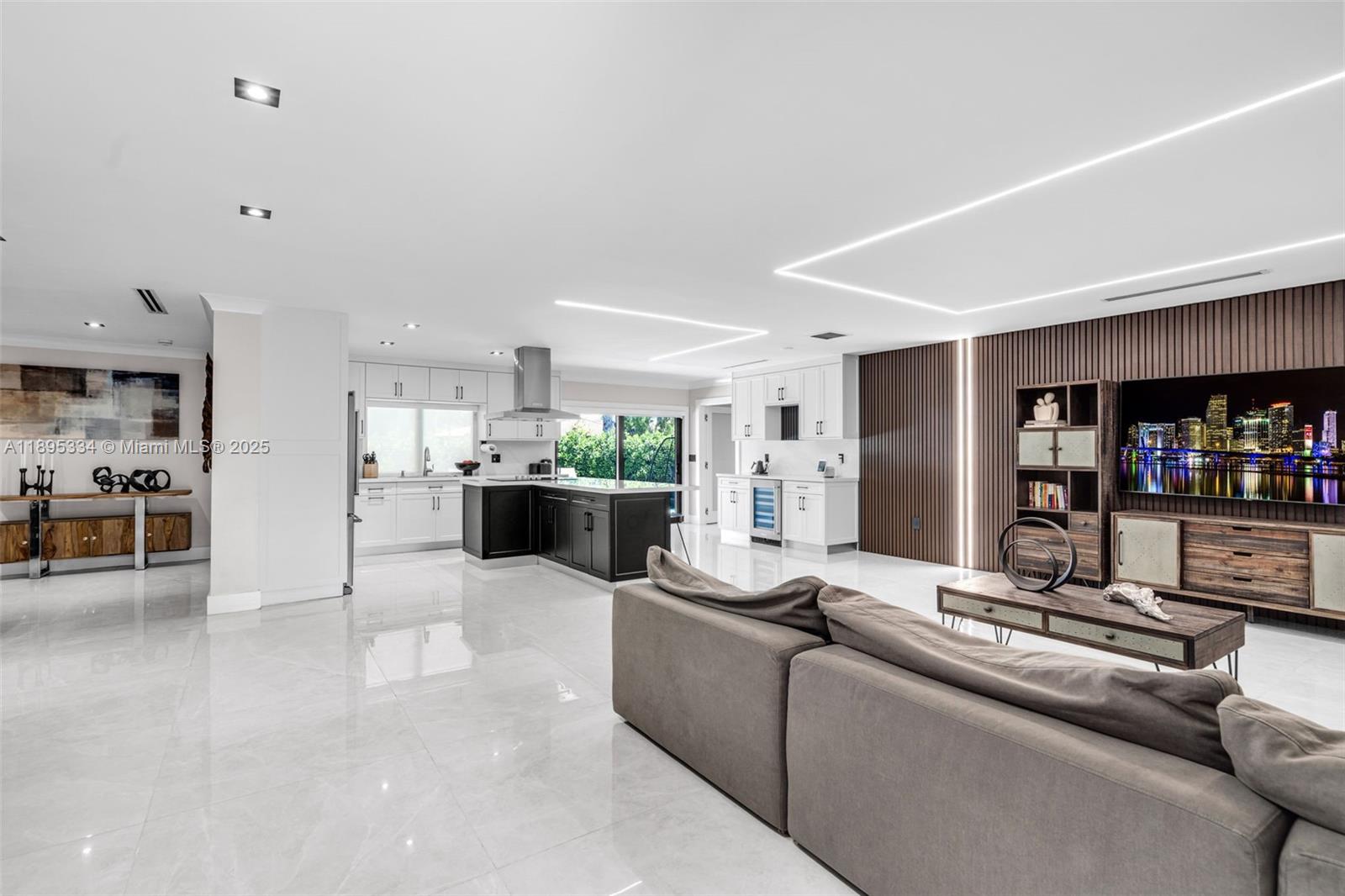 View photos, virtual tours, details... 16511 Stonehaven Rd