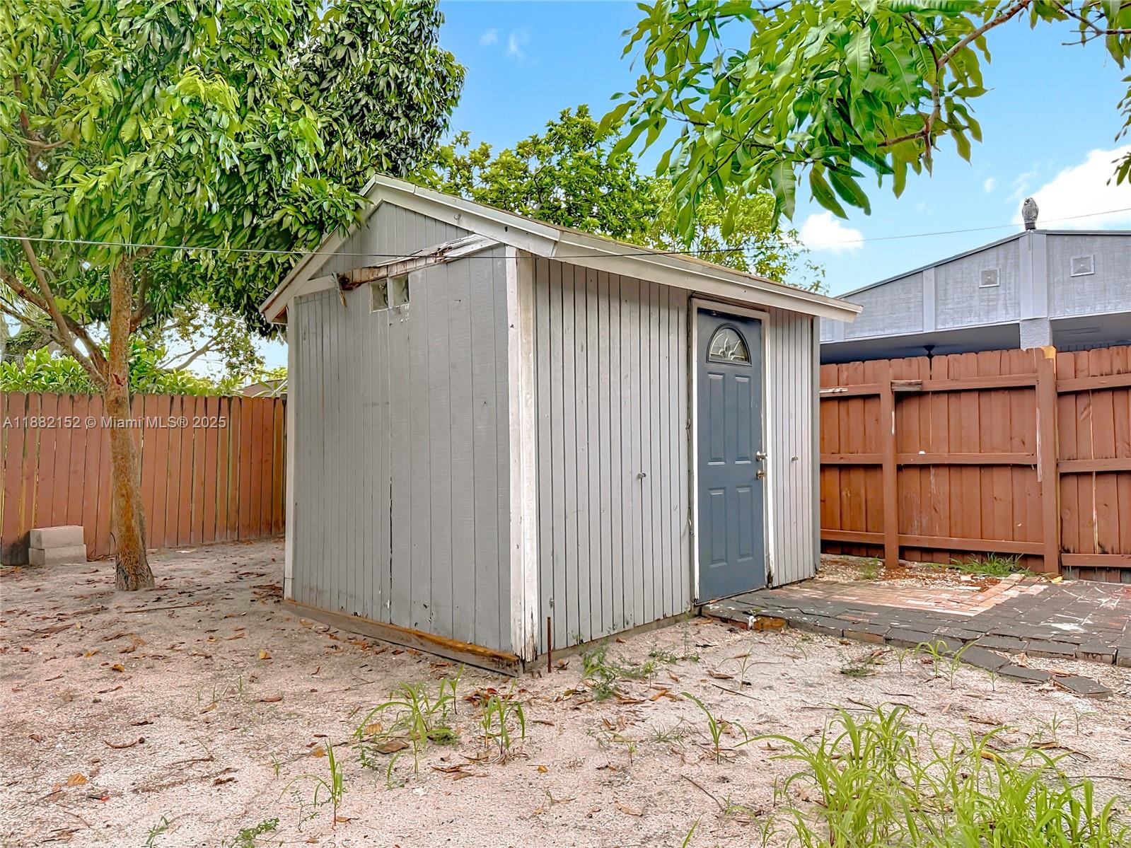 RELLAND PARK - Residential Lease