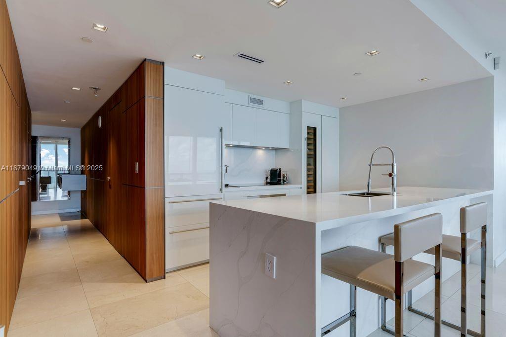 ICONBRICKELL CONDO NO 1 - Residential