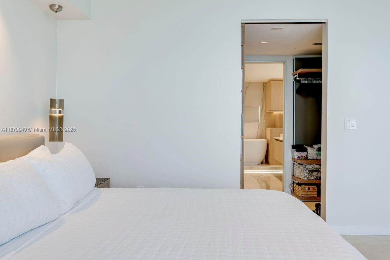 ICONBRICKELL CONDO NO 1 - Residential