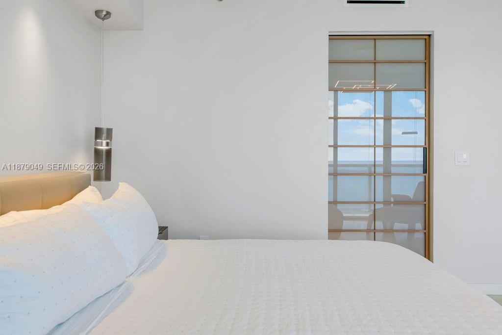 ICONBRICKELL CONDO NO 1 - Residential