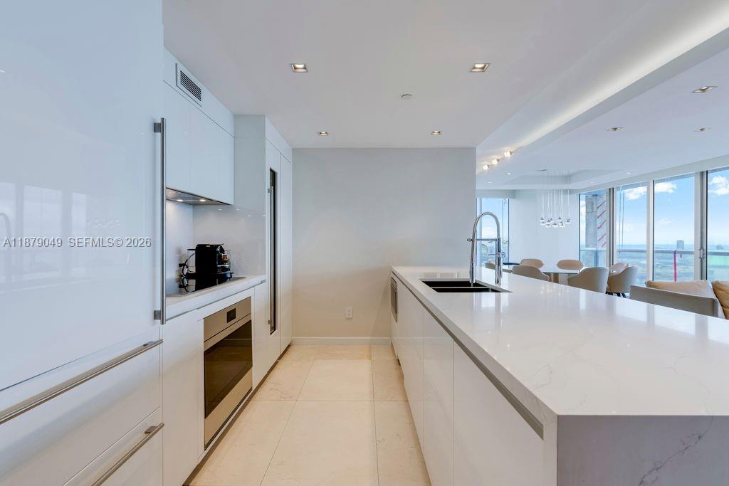 ICONBRICKELL CONDO NO 1 - Residential