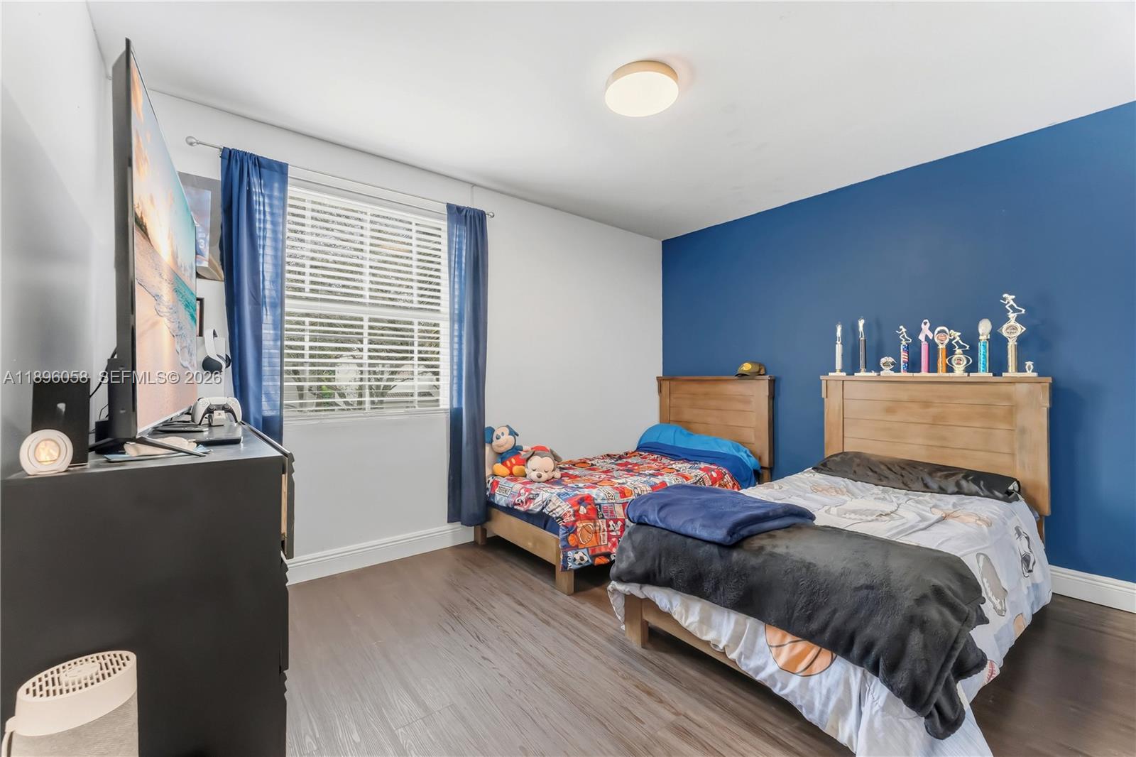 WEST GLEN MANOR - Residential