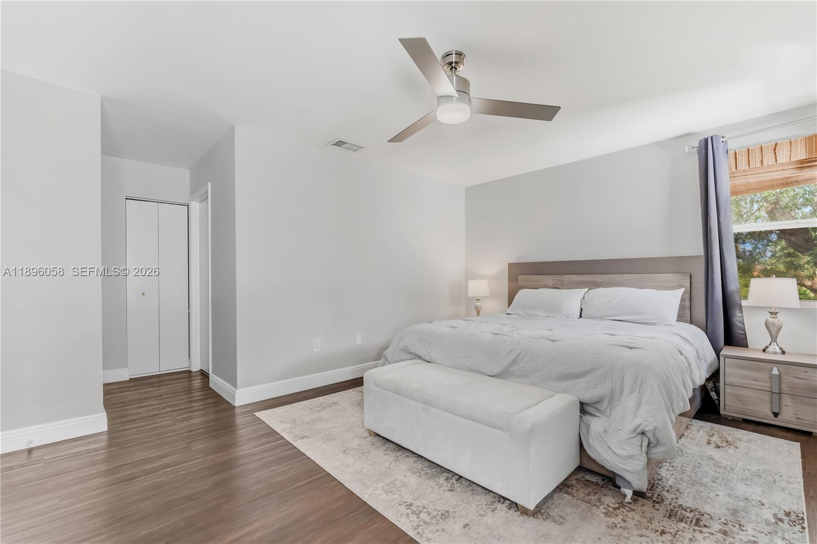 WEST GLEN MANOR - Residential