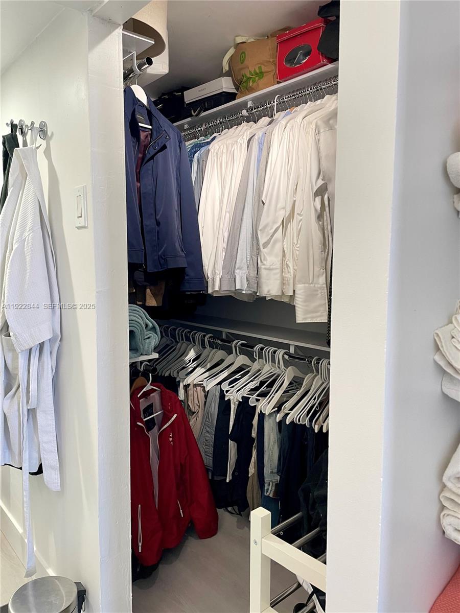 STANTON HOUSE CONDO - Residential