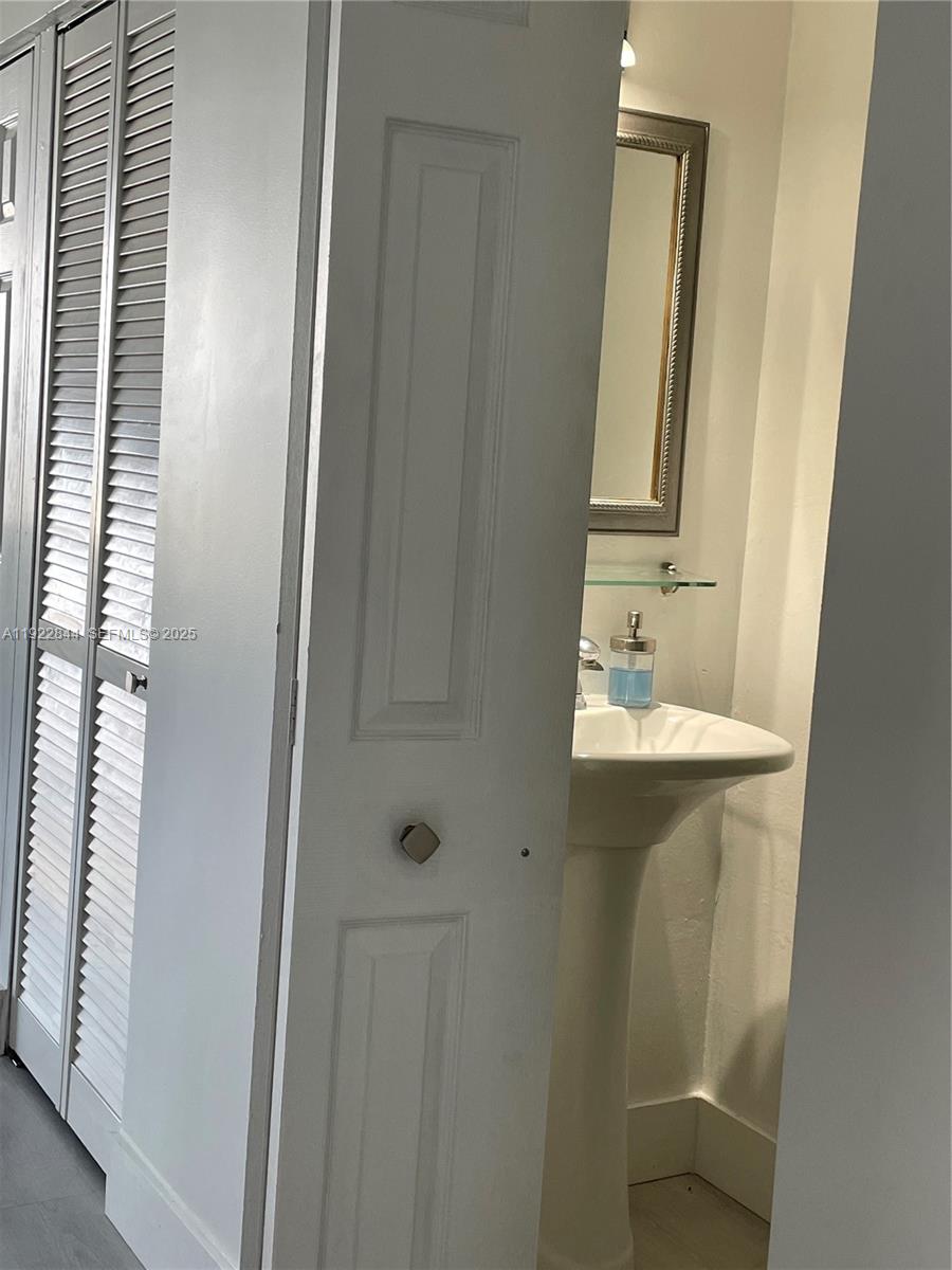 STANTON HOUSE CONDO - Residential