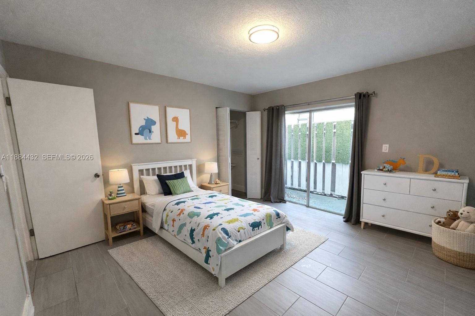 LAGUNA CLUB EAST CONDO - Residential