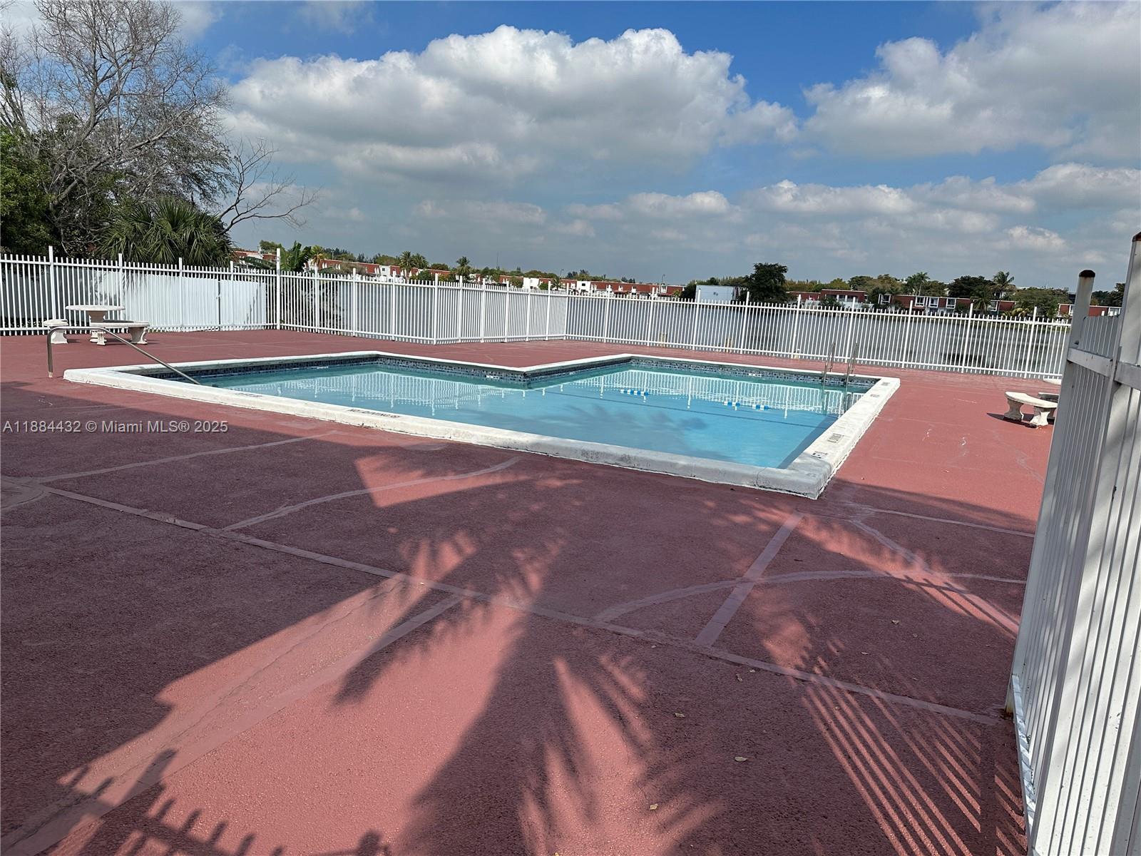 LAGUNA CLUB EAST CONDO - Residential