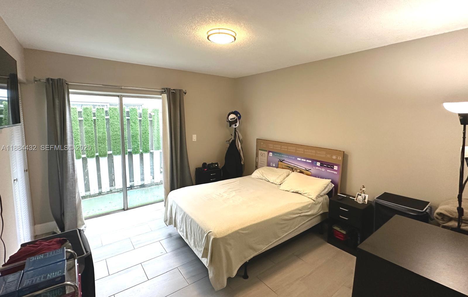 LAGUNA CLUB EAST CONDO - Residential