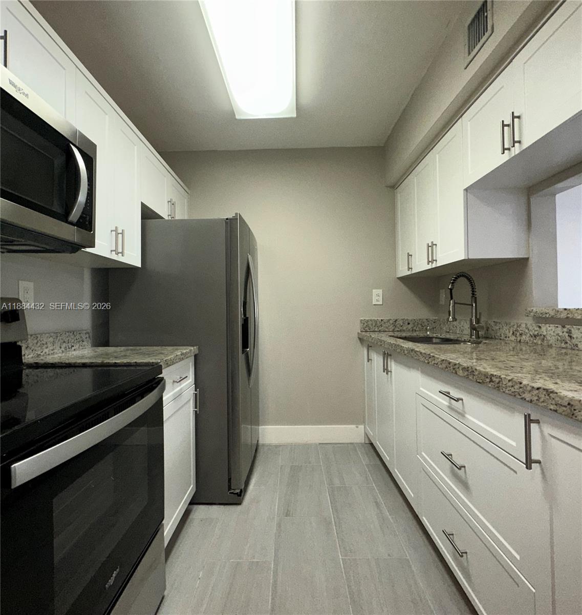 LAGUNA CLUB EAST CONDO - Residential