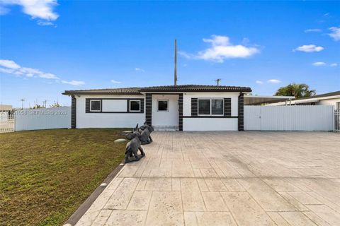 8300 NW 35th Pl 0 Miami FL 33147