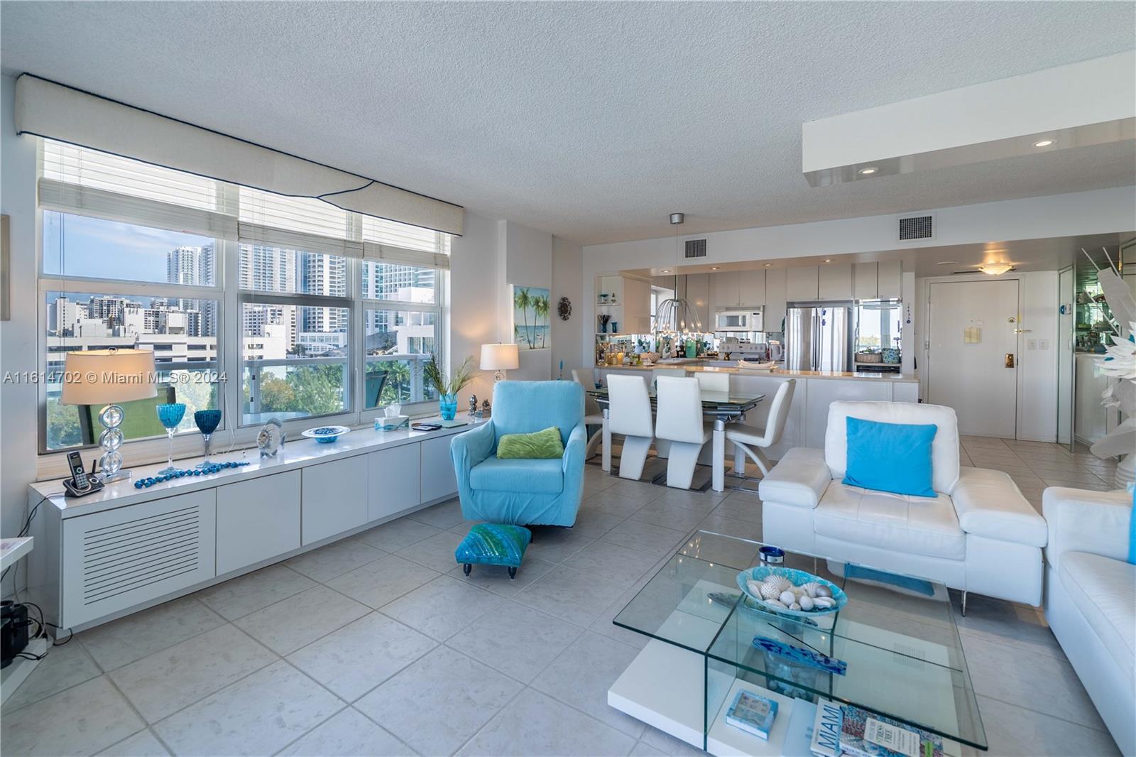 HALLMARK OF HOLLYWOOD CON - Residential
