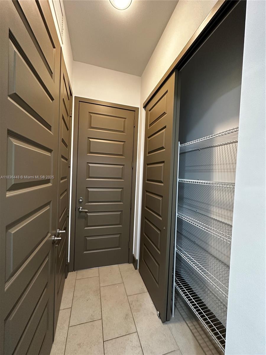 15957 SW 136th Way, Miami, FL, 33196/$757,000 1 15957 SW 136th Way