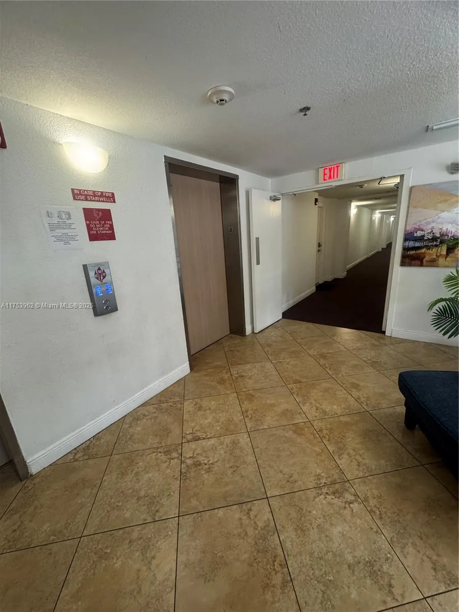 Miami, Florida 33172, United States, 3 Bedrooms Bedrooms, ,2 BathroomsBathrooms,Residential,Active,79246