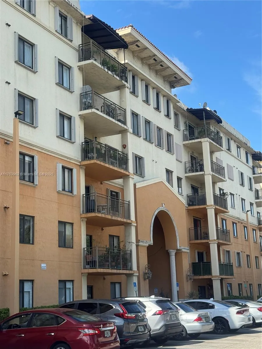 Miami, Florida 33172, United States, 3 Bedrooms Bedrooms, ,2 BathroomsBathrooms,Residential,Active,79246