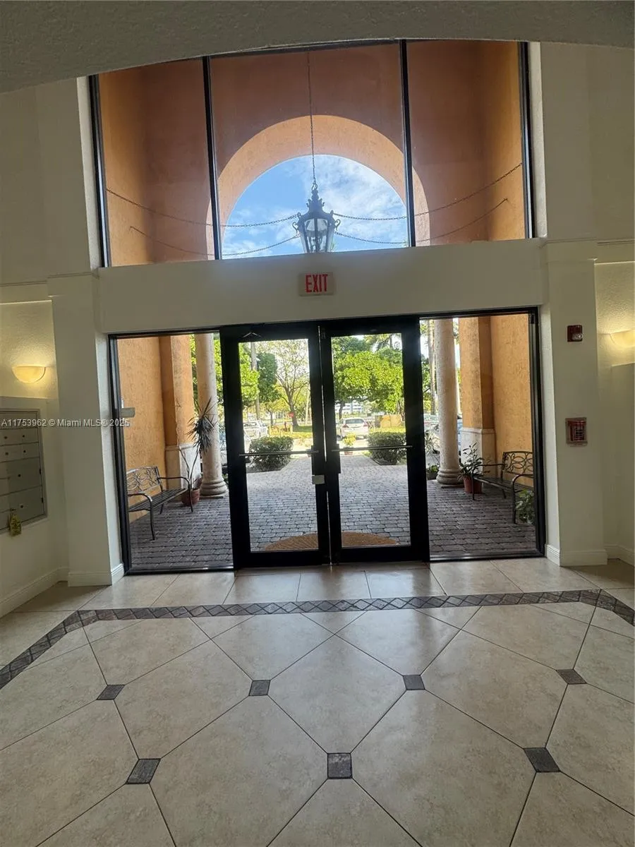 Miami, Florida 33172, United States, 3 Bedrooms Bedrooms, ,2 BathroomsBathrooms,Residential,Active,79246