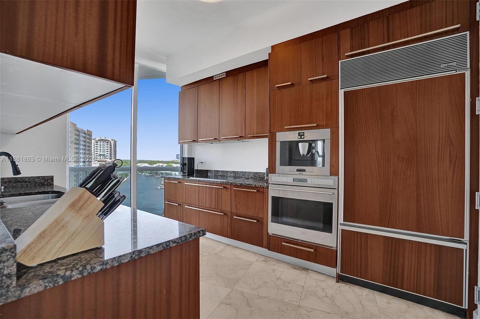 TDR TOWER I CONDO - Residential