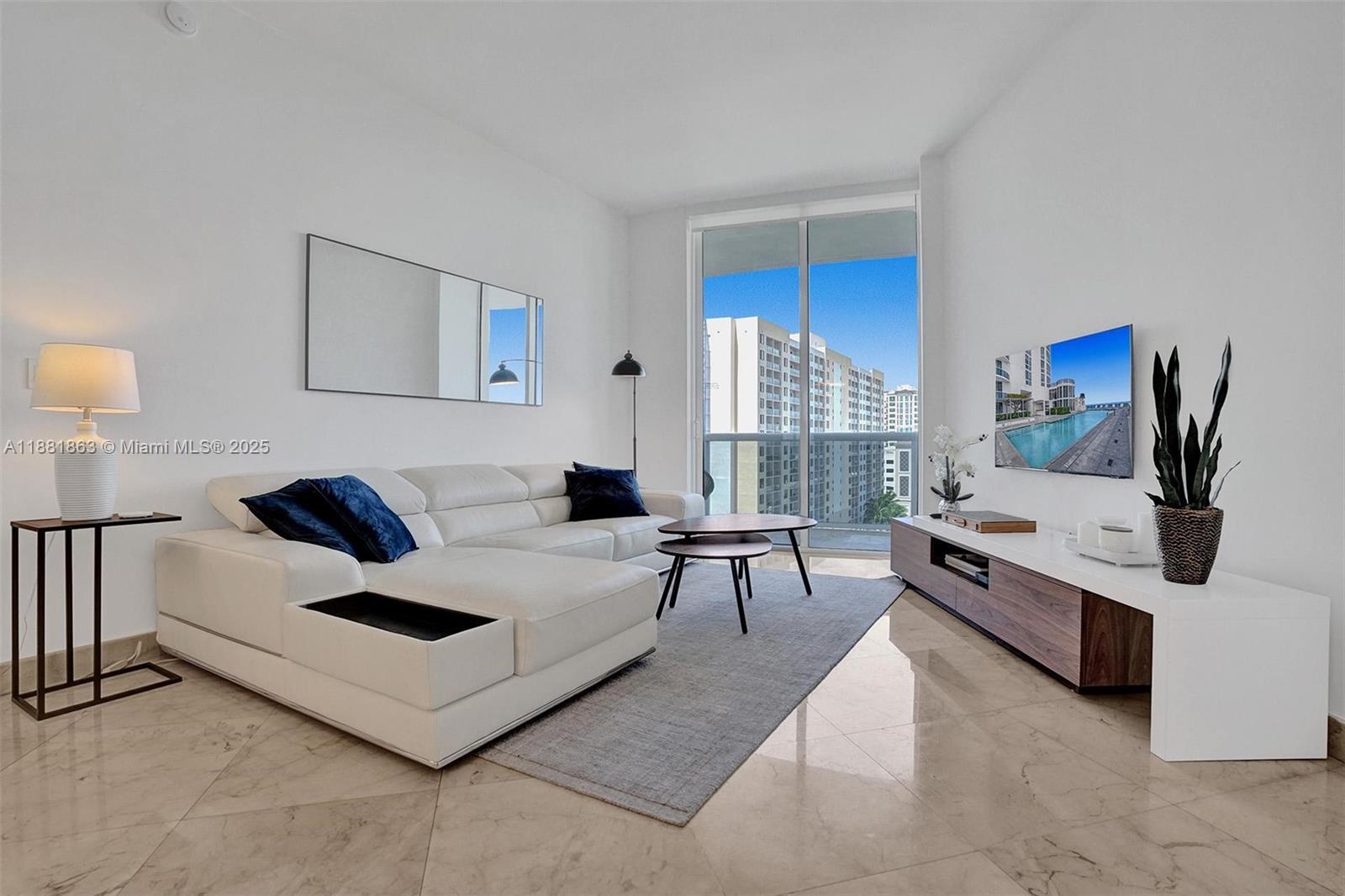 TDR TOWER I CONDO - Residential