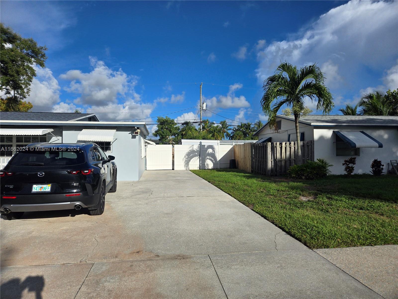 NORTH PALM BEACH VILLAGE - Residential