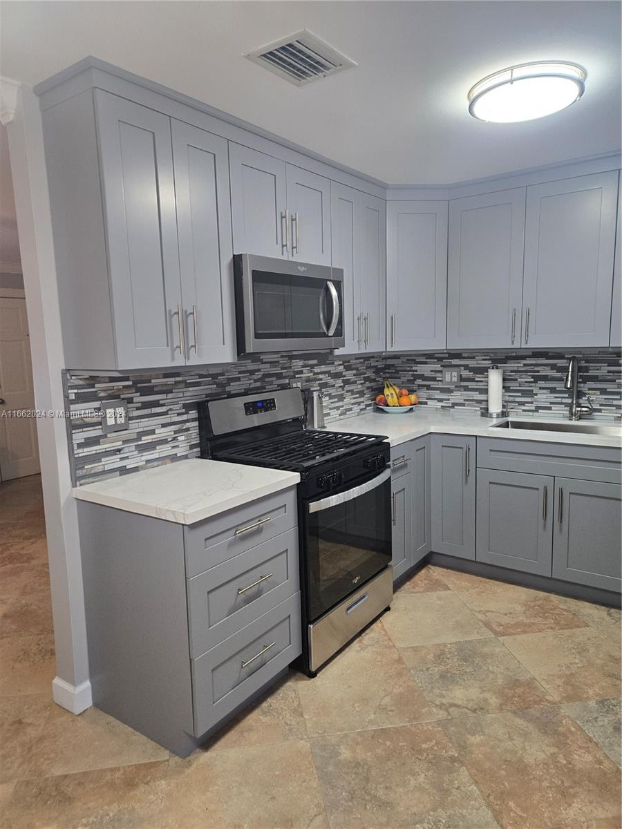 NORTH PALM BEACH VILLAGE - Residential