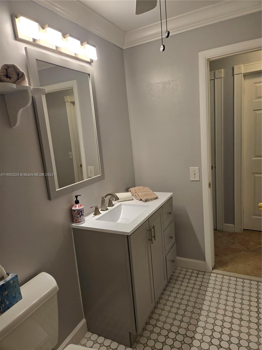 NORTH PALM BEACH VILLAGE - Residential