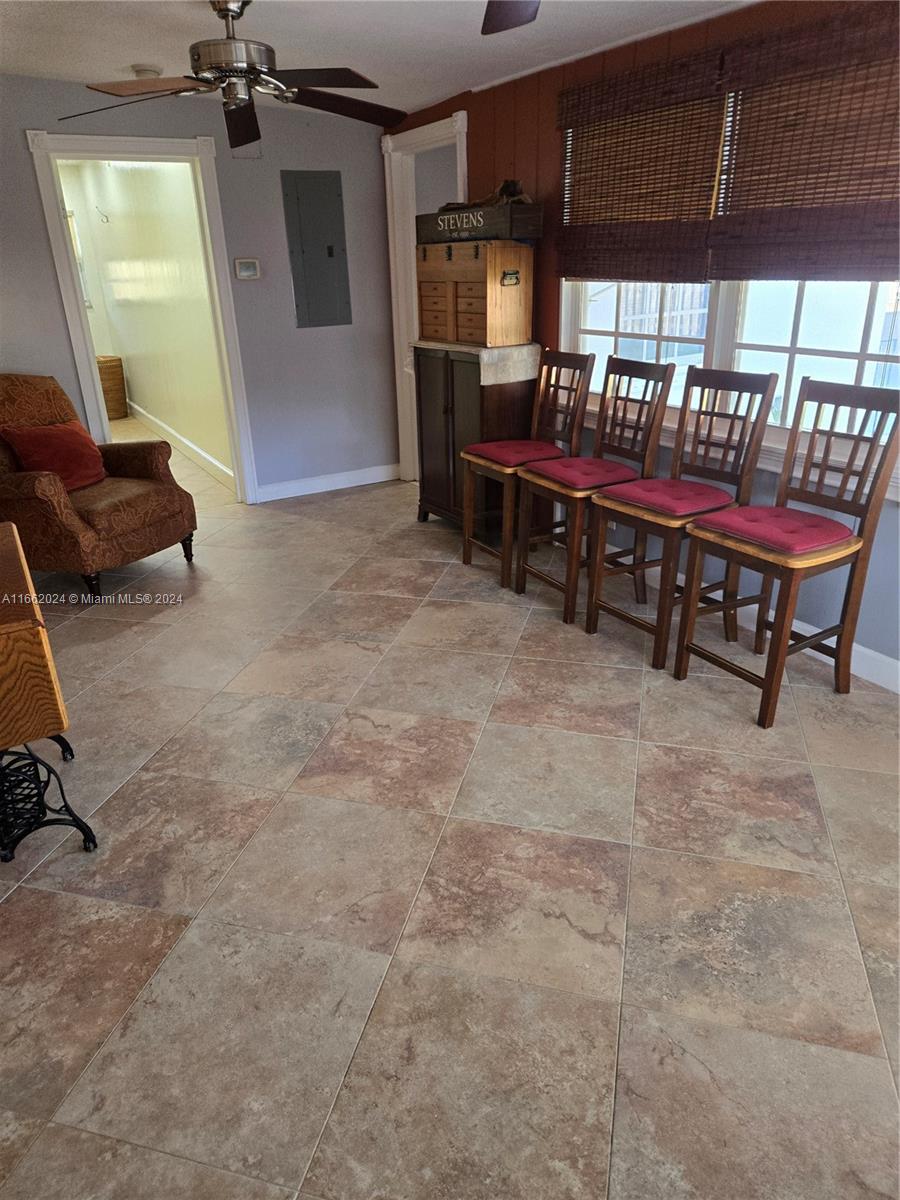 NORTH PALM BEACH VILLAGE - Residential
