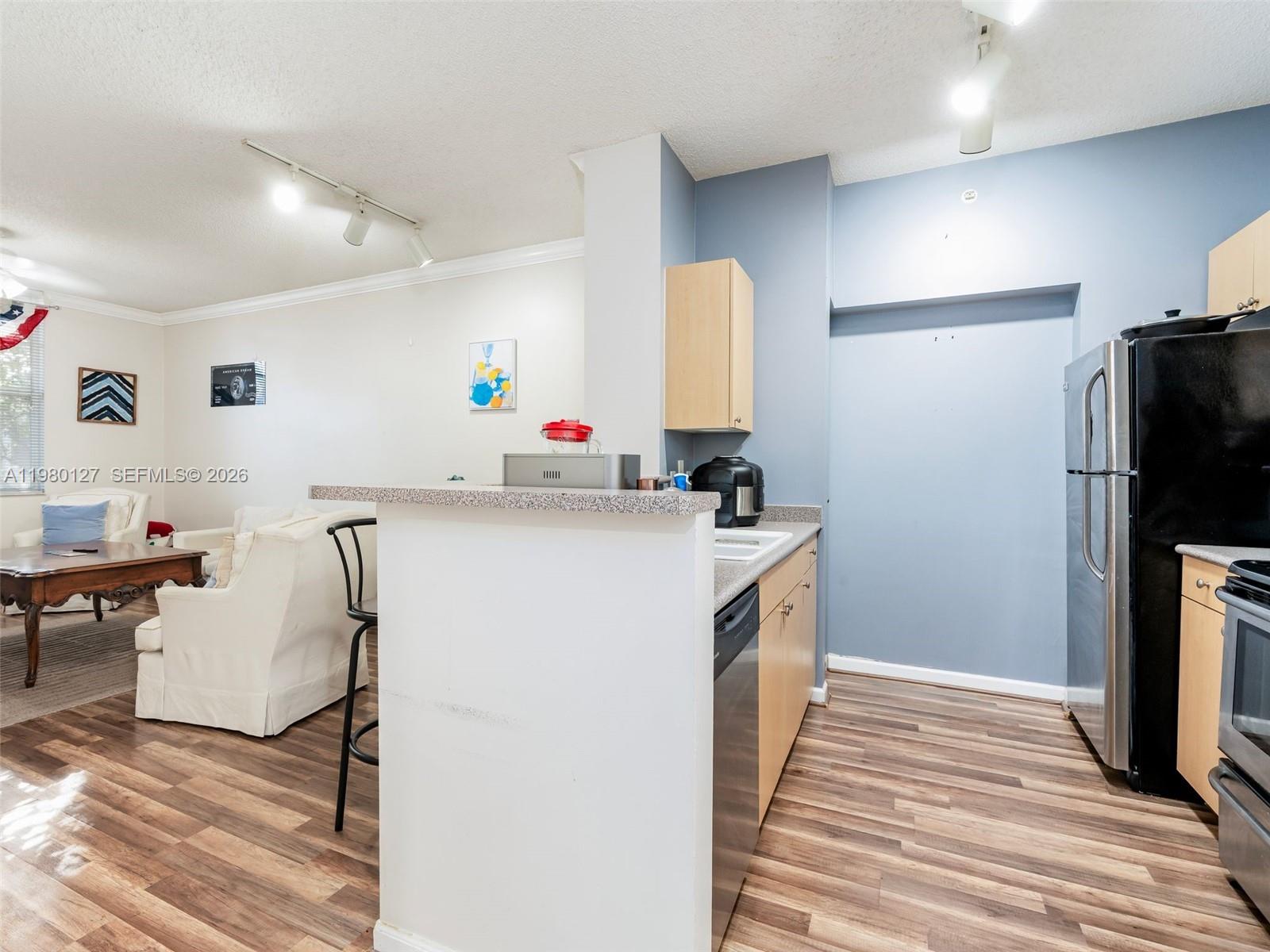 REGENT PARK CONDO - Residential