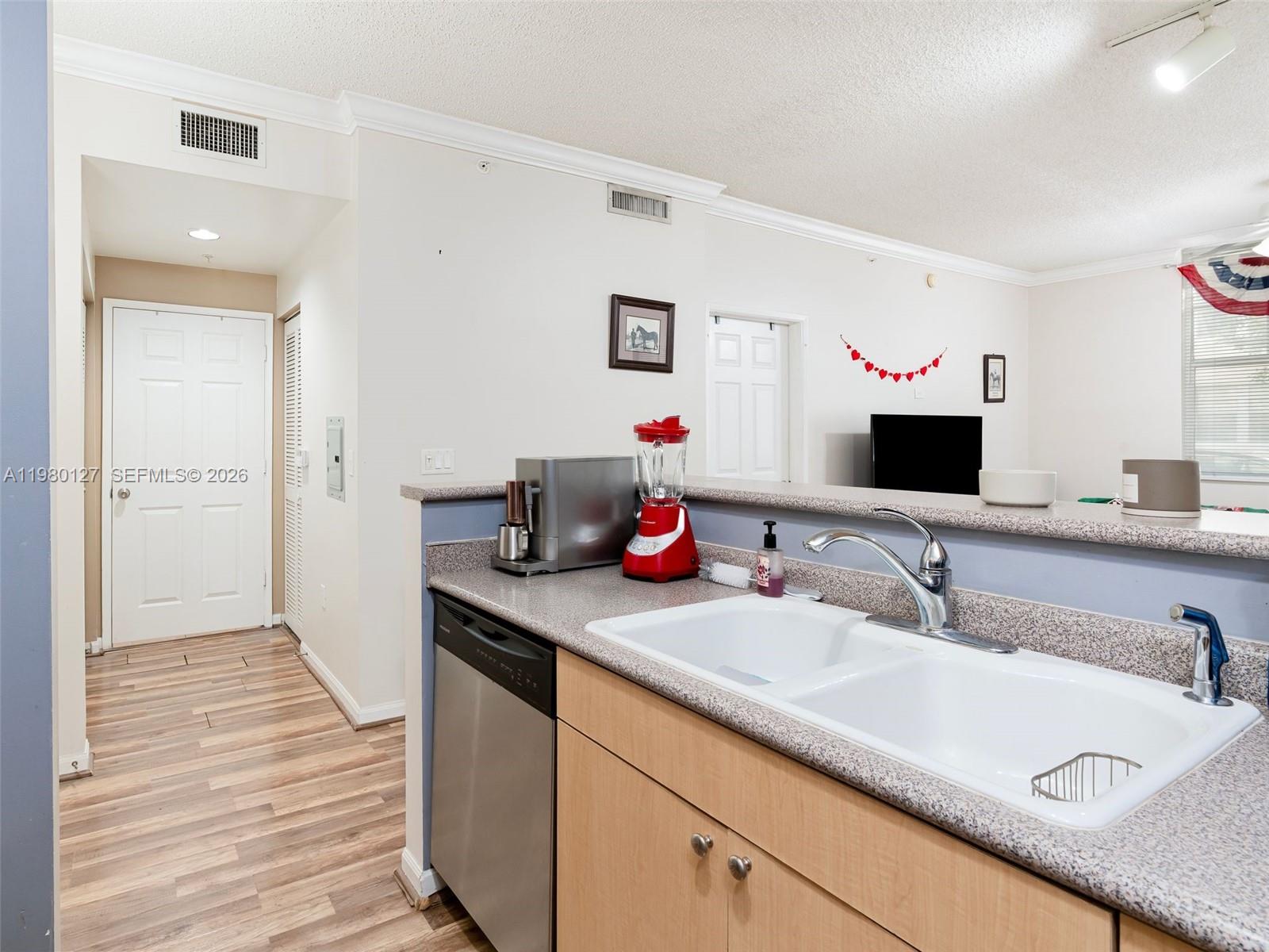 REGENT PARK CONDO - Residential