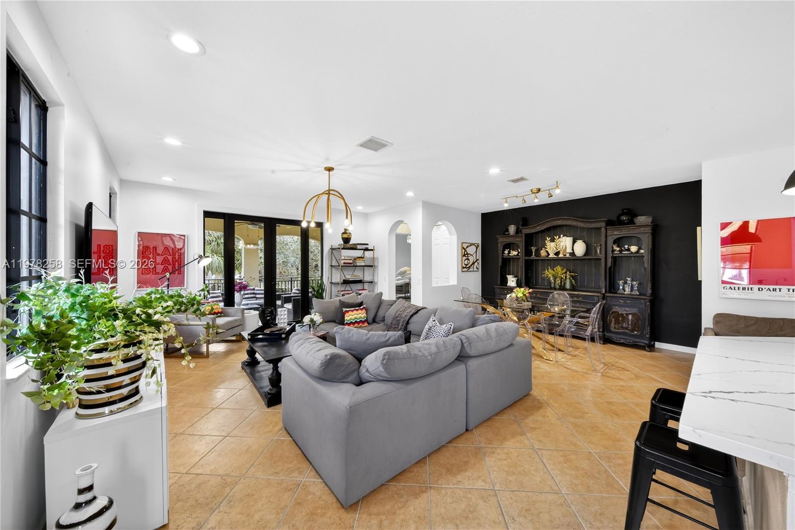 MARIPOSA POINTE AT WESTON - Residential