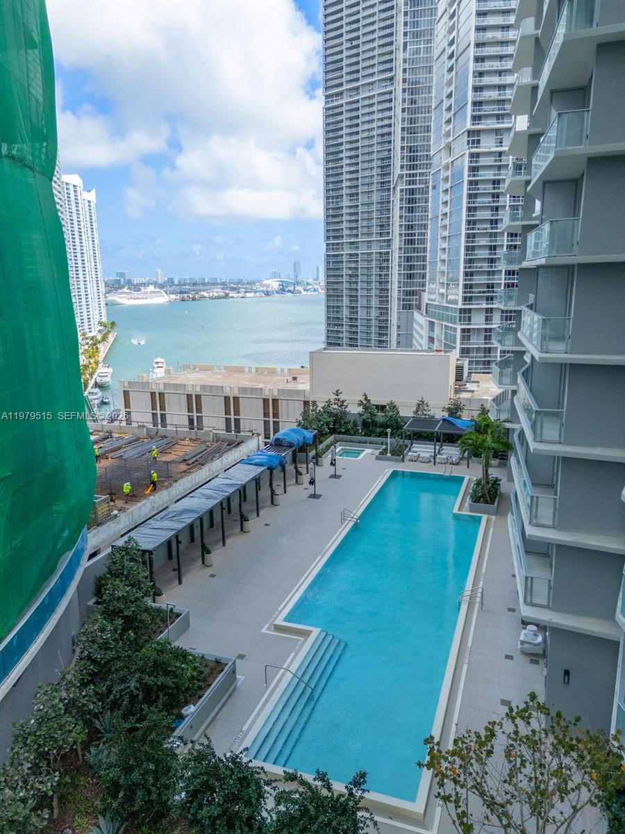 VICEROY BRICKELL - Residential Lease