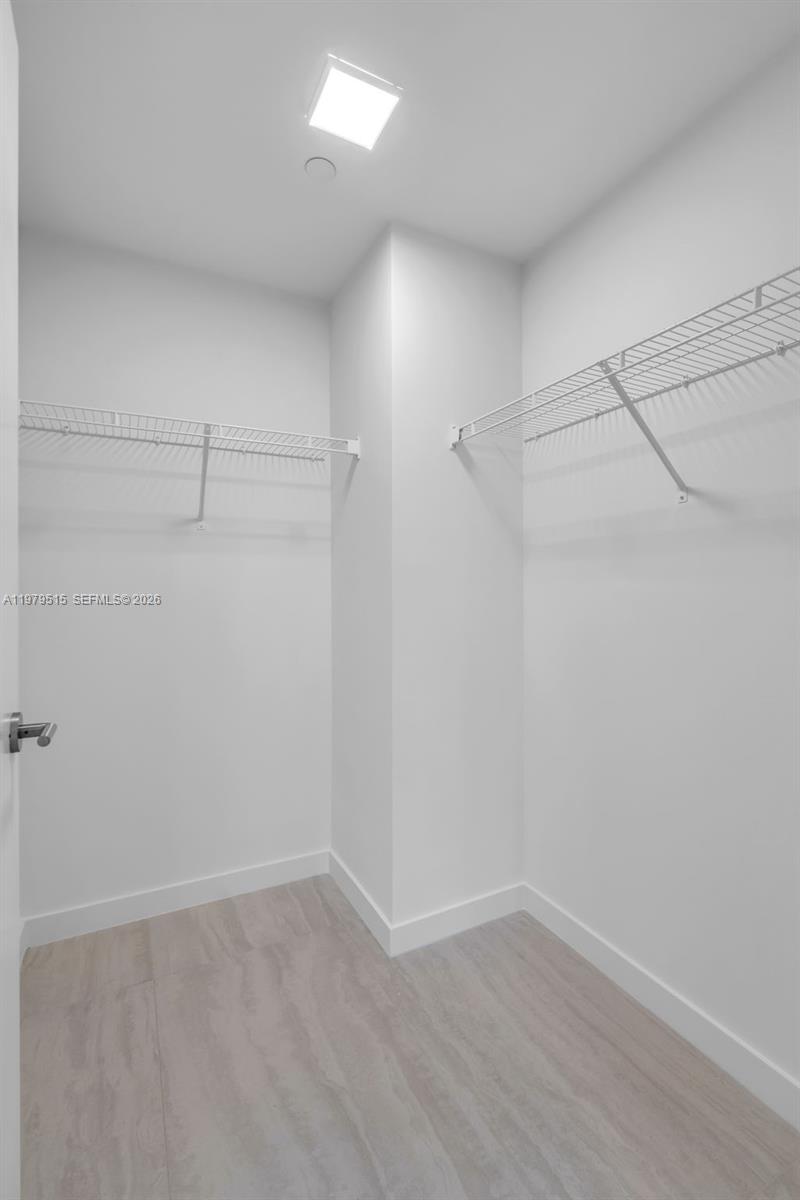 VICEROY BRICKELL - Residential Lease