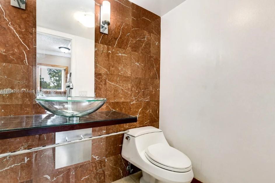ODA HOMES CONDO - Residential Lease