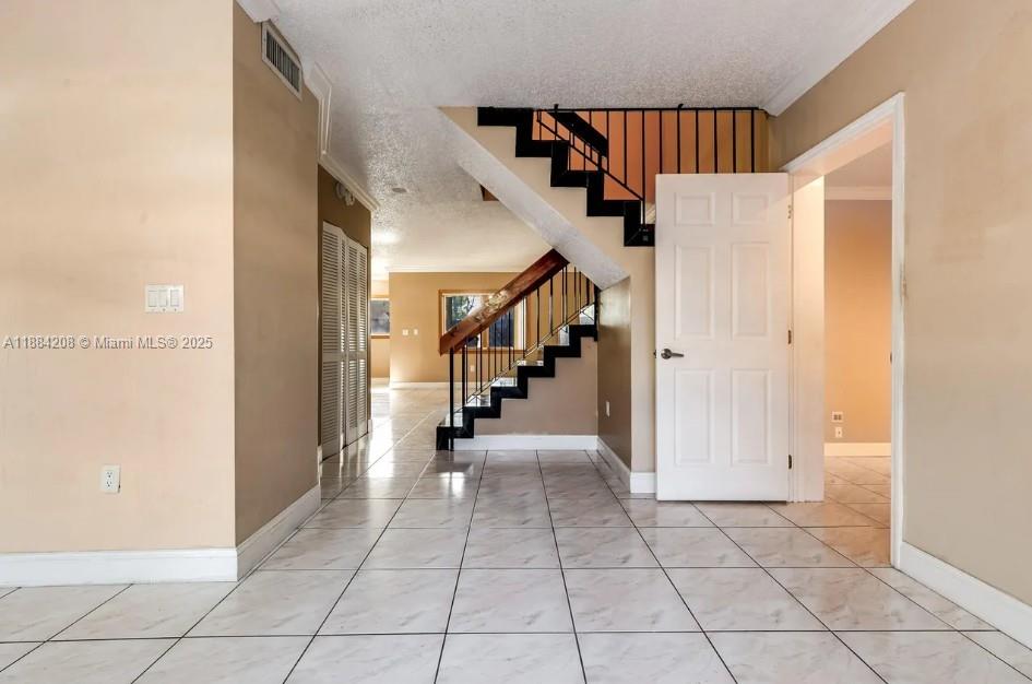ODA HOMES CONDO - Residential Lease