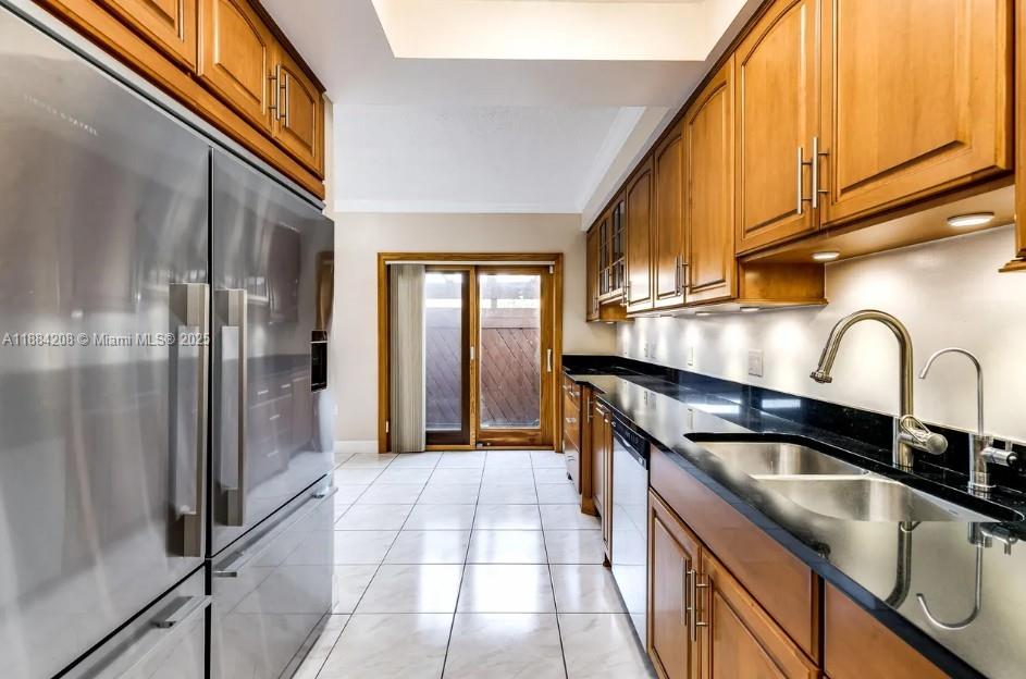 ODA HOMES CONDO - Residential Lease