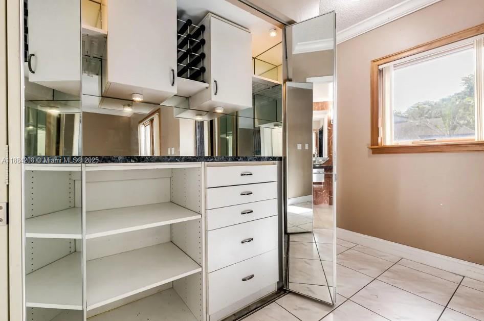 ODA HOMES CONDO - Residential Lease