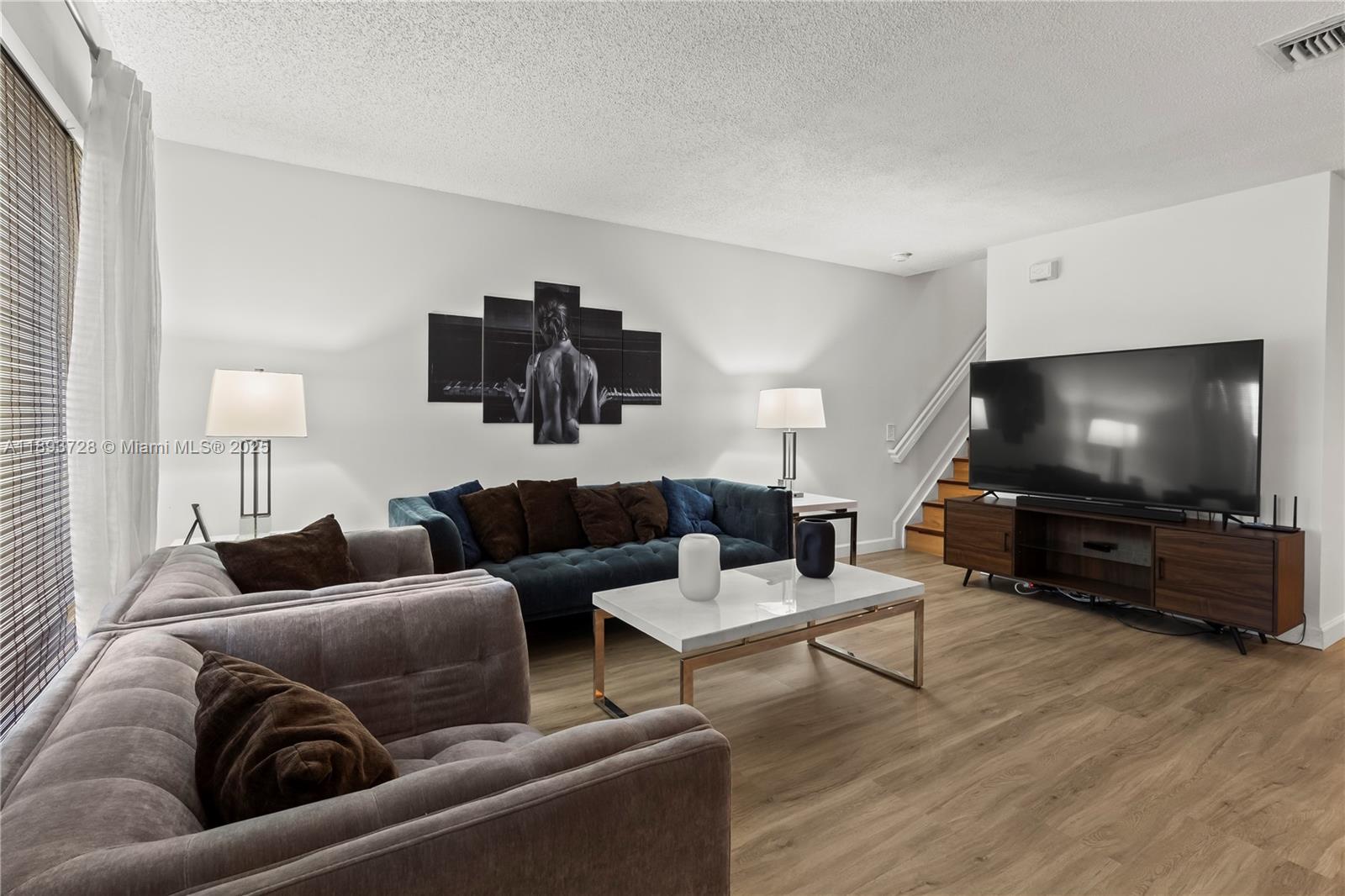 SOMERSET FOUR REPLAT - Residential