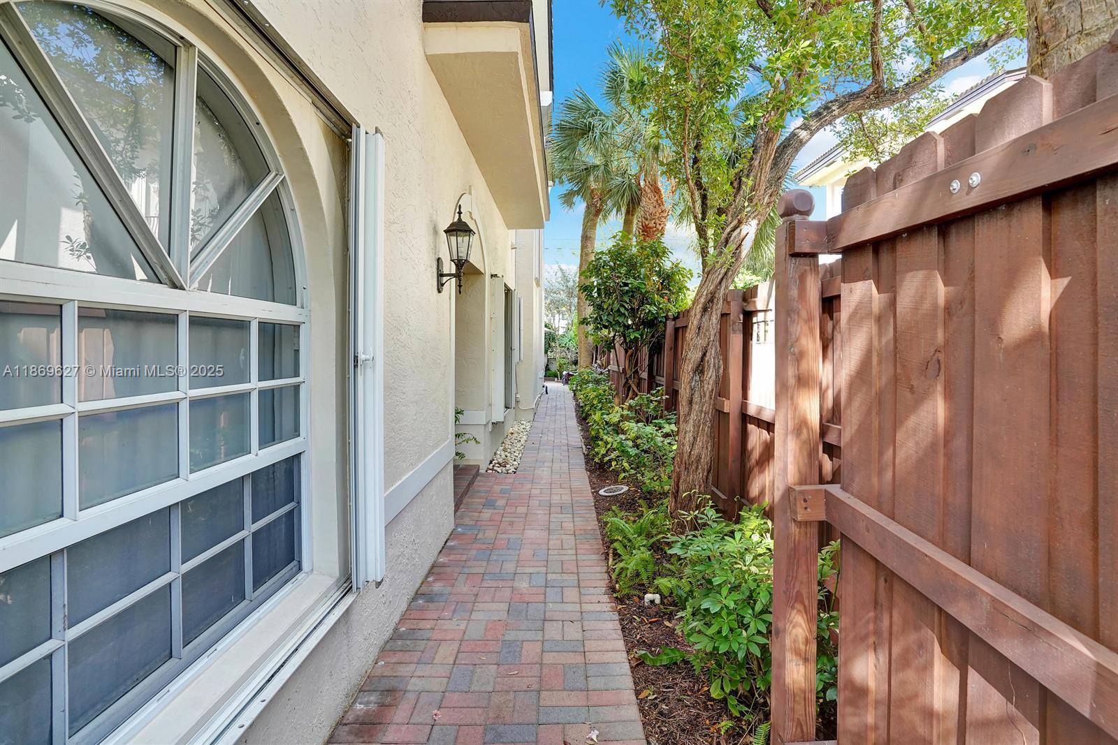 Victoria Mews - Residential Lease