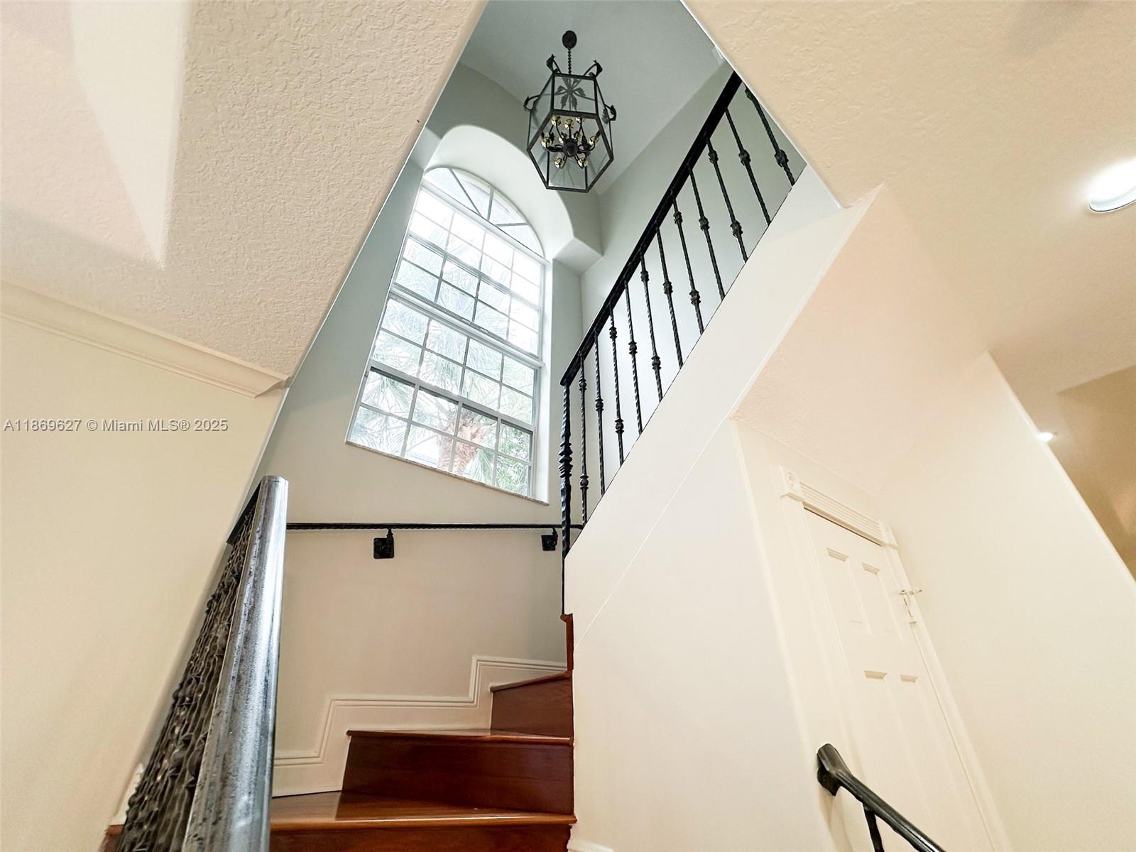 Victoria Mews - Residential Lease