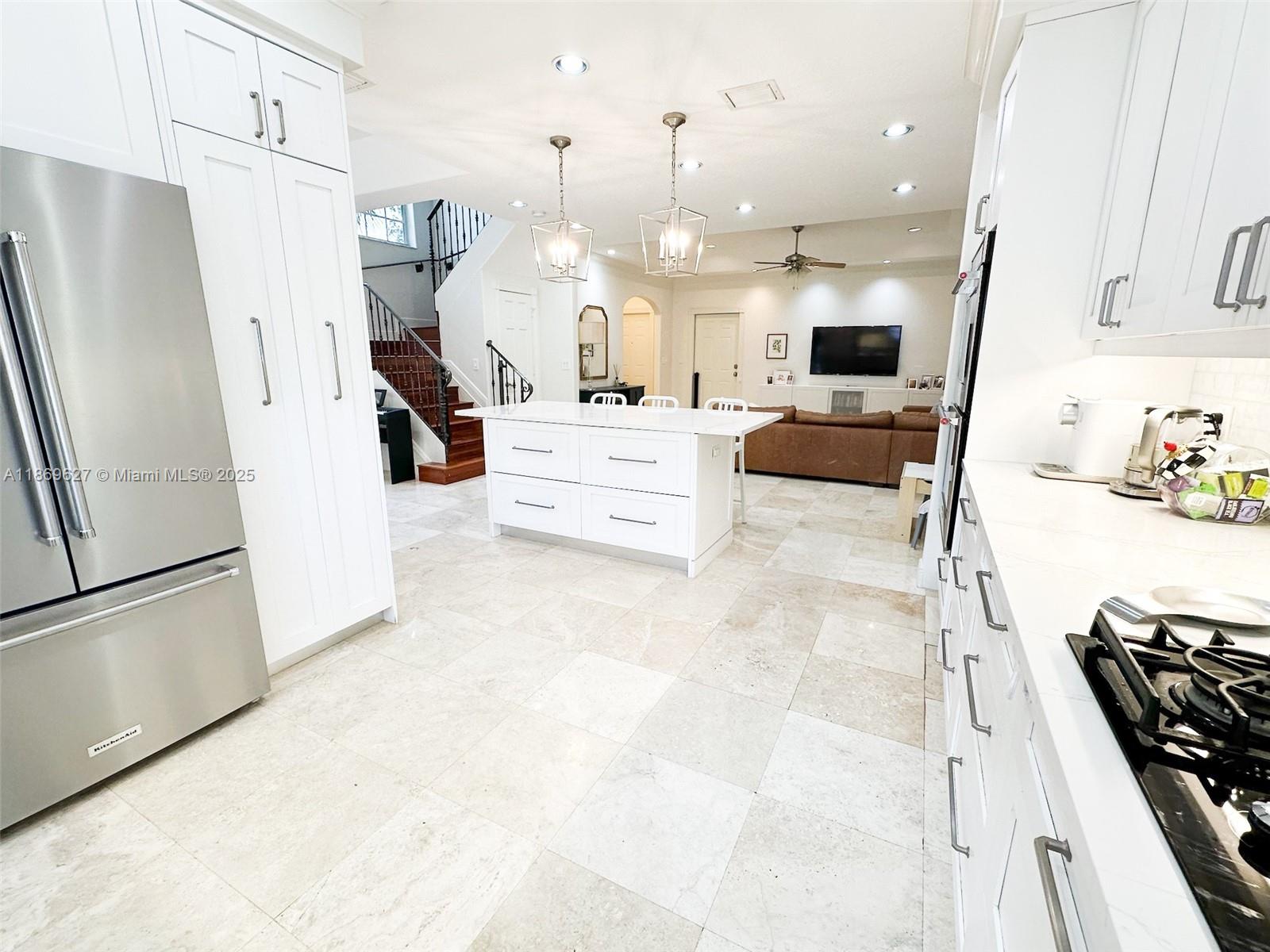 Victoria Mews - Residential Lease