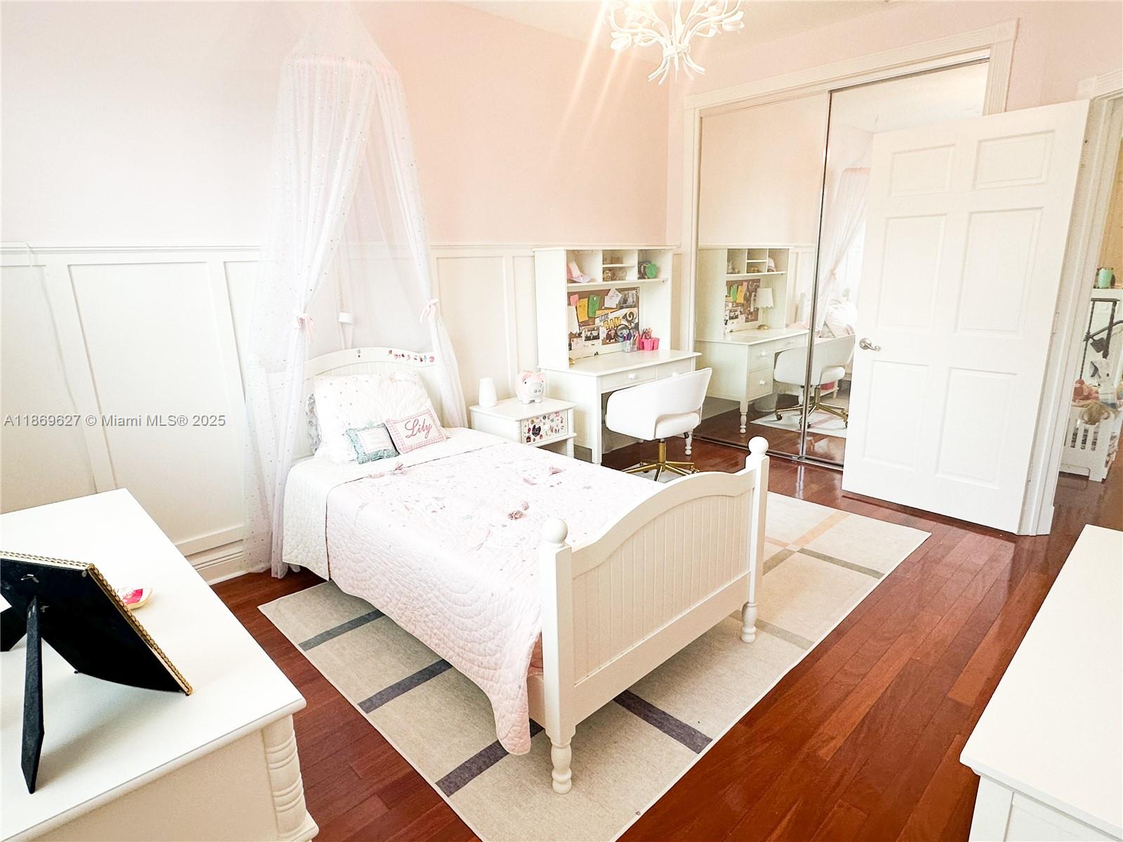 Victoria Mews - Residential Lease