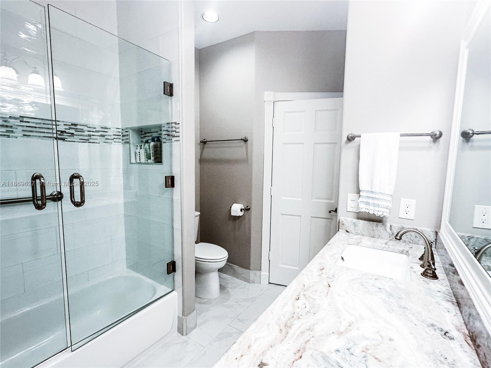 Victoria Mews - Residential Lease