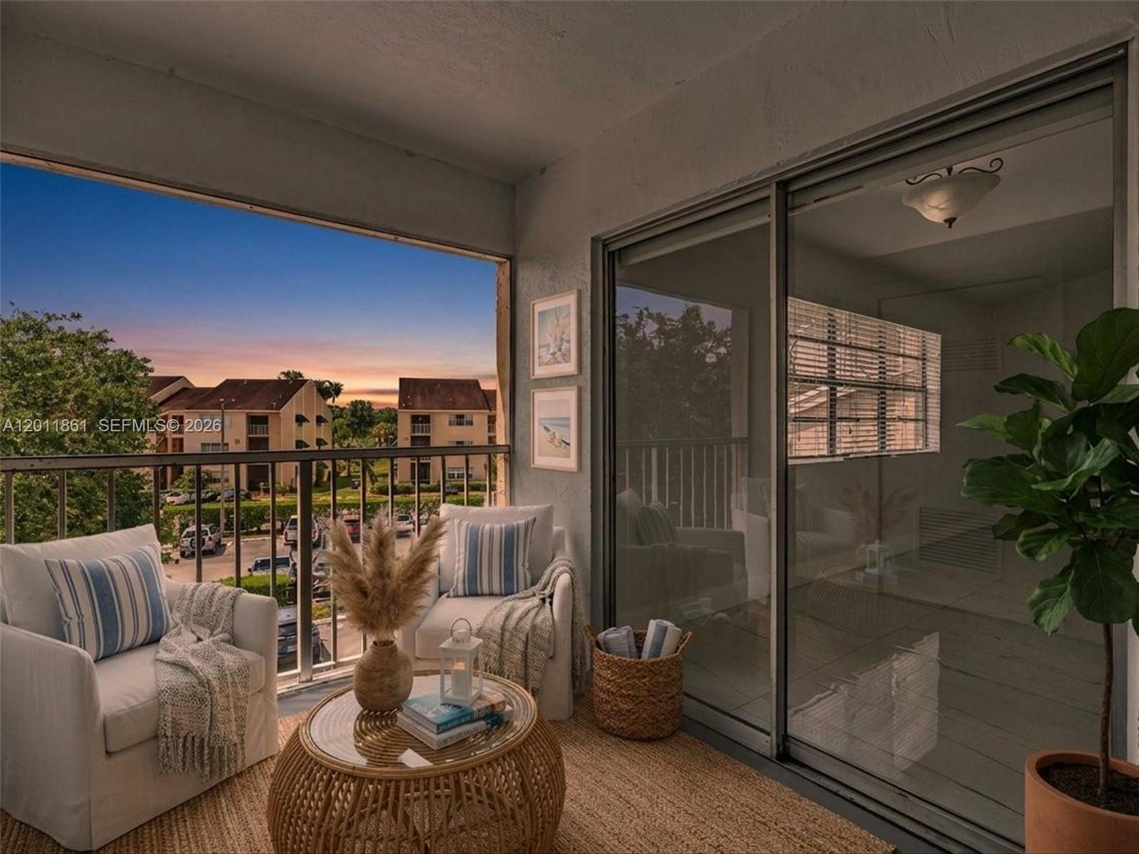 HAMMOCKS TRAILS CONDO - Residential