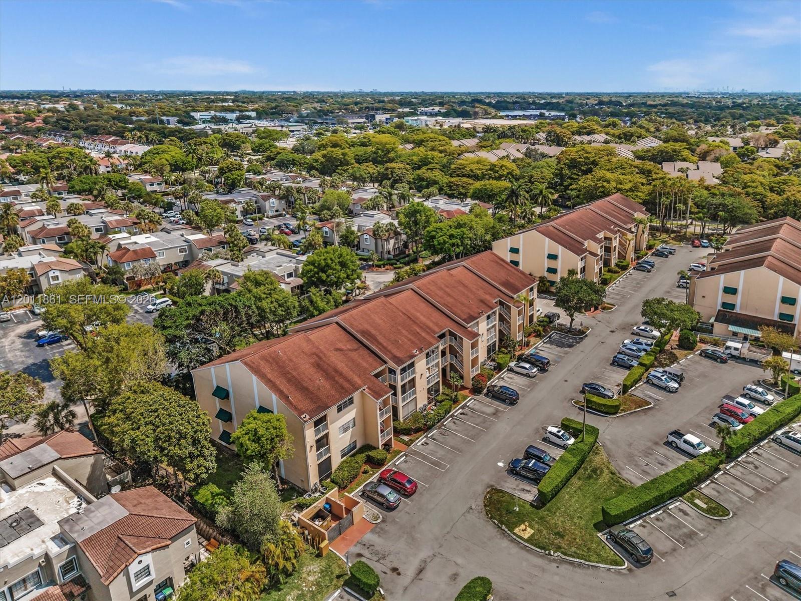 HAMMOCKS TRAILS CONDO - Residential